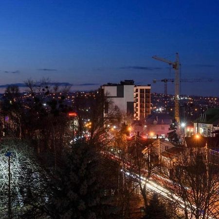 Затишна Красива Квартира-Студія В Новобудові З Балконом تشيرنيفتسي المظهر الخارجي الصورة